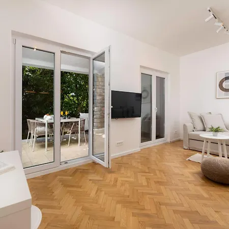 Apartment Alfa Malinska